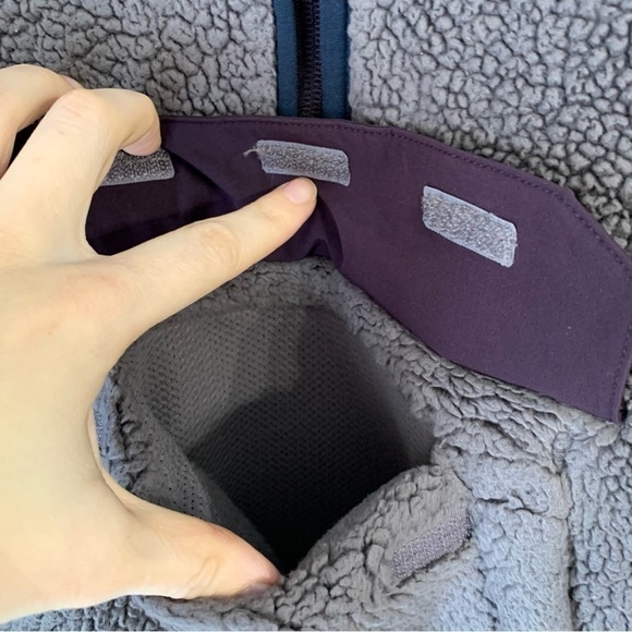 The North Face Gray Fleece Hoodie - Picture 7 of 10